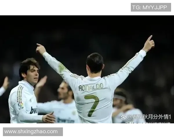 全球历史十大足球球星排行榜 解析各国传奇人物的辉煌成就与影响 全球历史十大足球球星排行榜 解析各国传奇人物的辉煌成就与影响