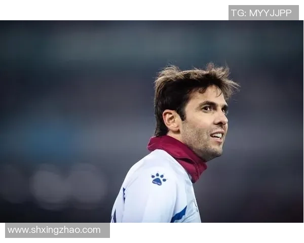 最强球星足球：盘点全球顶尖球员的巅峰对决与荣耀时刻