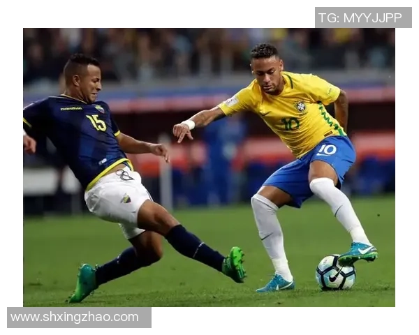 聚焦那些在球场拼搏的近视球星展现独特风采与励志故事