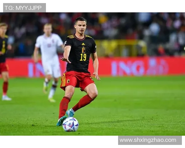 超高清足球球星壁纸精选大全，高清手机背景让你随时拥有赛场激情