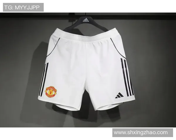 足球球星运动裤穿搭风格解析时尚与舒适兼备的运动潮流趋势